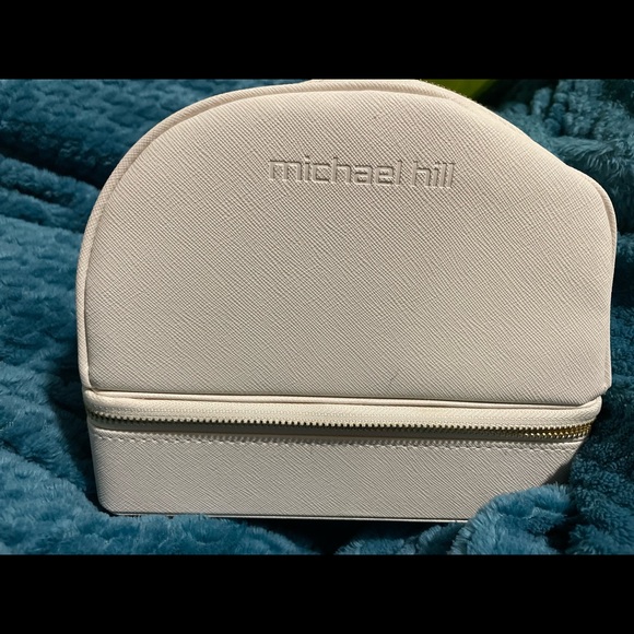 Michael hill Jewelry bag - Picture 2 of 2